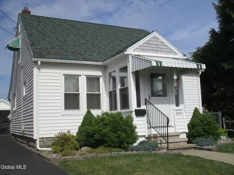 Exterior - 3025 Cox Ave, Schenectady, NY 12306 photo 2 of 15