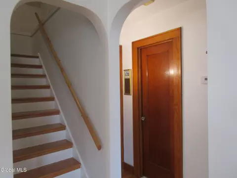 Entry Way - 3025 Cox Ave, Schenectady, NY 12306 photo 6 of 7