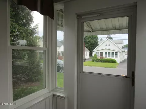 Exterior - 3025 Cox Ave, Schenectady, NY 12306 photo 10 of 15