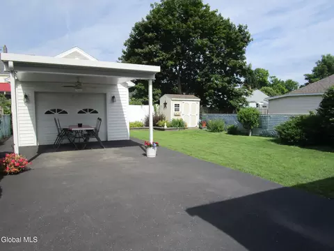 Exterior - 3025 Cox Ave, Schenectady, NY 12306 photo 6 of 15