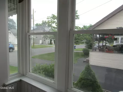 Exterior - 3025 Cox Ave, Schenectady, NY 12306 photo 11 of 15