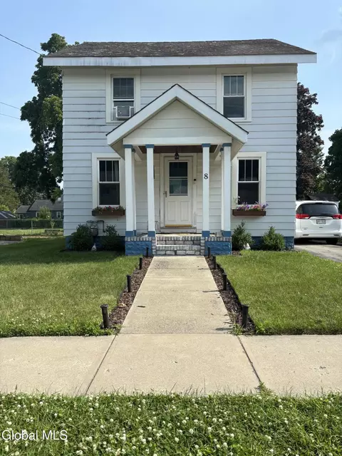 8 Harrison St, Fort Edward, NY 12828