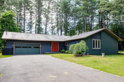 80 Brook Rd, Saratoga Springs, NY 12866