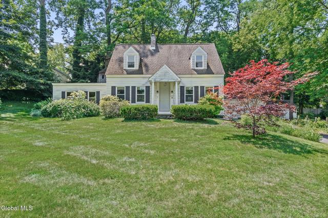 215 Washington Ave, Scotia, NY 12302