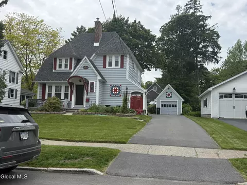 403 S Perry St, Johnstown, NY 12095
