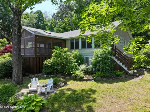 8 Sunrise Ct, Silver Bay, NY 12874