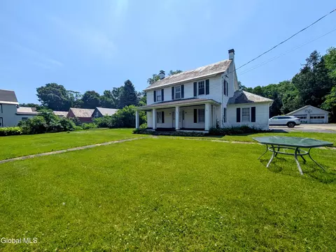2709 Main St, Crown Point, NY 12928