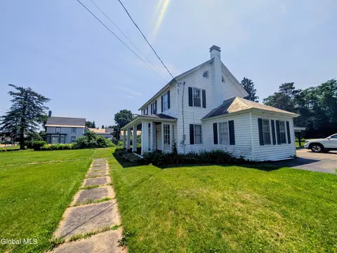 2709 Main St, Crown Point, NY 12928
