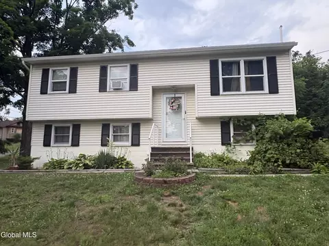 24 Electric Ave, East Greenbush, NY 12061