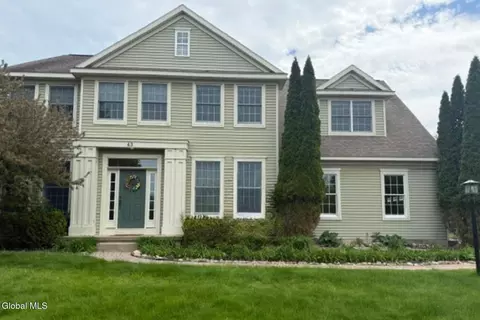 43 Candlewood Dr, Ballston Lake, NY 12019