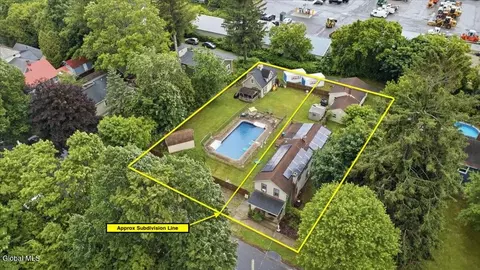 68 Marvin St, Saratoga Springs, NY 12866