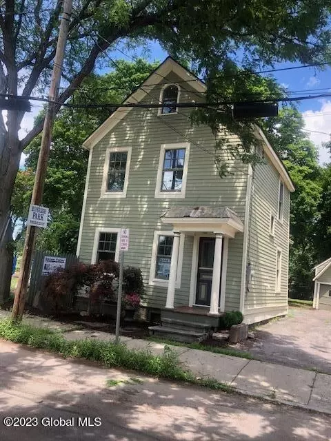 28 North St, Schenectady, NY 12305