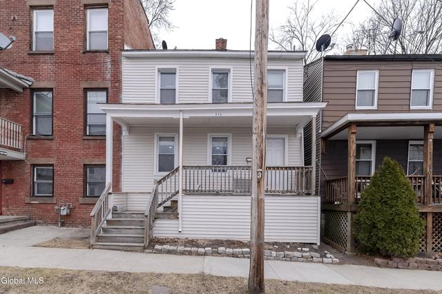 824 2nd St, Rensselaer, NY 12144