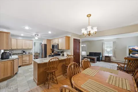 Dining - 113 Gordon Rd, Schenectady, NY 12306 photo 3 of 3