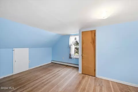 Bedroom - 113 Gordon Rd, Schenectady, NY 12306 photo 5 of 7