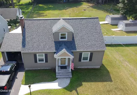 Exterior - 113 Gordon Rd, Schenectady, NY 12306 photo 4 of 9