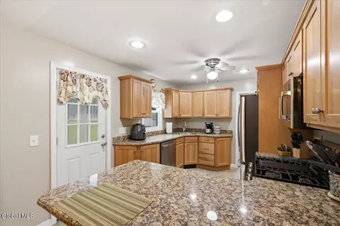 Kitchen - 113 Gordon Rd, Schenectady, NY 12306 photo 1 of 4
