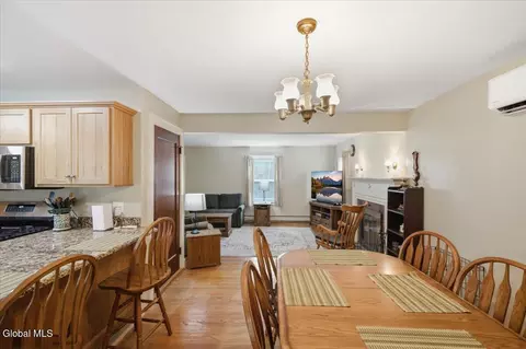 Dining - 113 Gordon Rd, Schenectady, NY 12306 photo 1 of 3