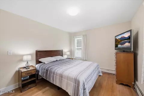 Bedroom - 113 Gordon Rd, Schenectady, NY 12306 photo 2 of 7