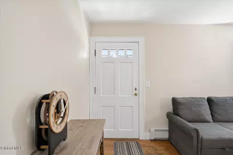 Entry Way - 113 Gordon Rd, Schenectady, NY 12306 photo 2 of 2