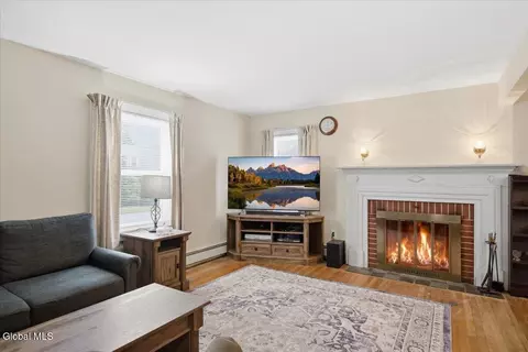 Living - 113 Gordon Rd, Schenectady, NY 12306 photo 1 of 1