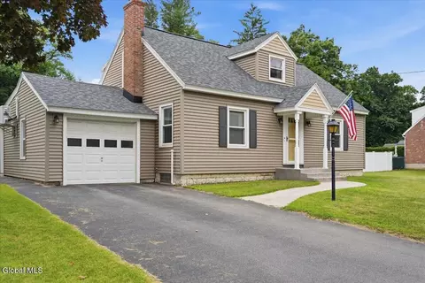 Exterior - 113 Gordon Rd, Schenectady, NY 12306 photo 3 of 9