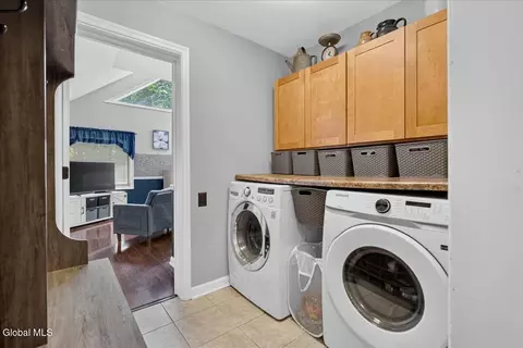 3 Cindy Ln, Clifton Park, NY 12065 photo 37
