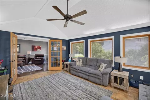 3 Cindy Ln, Clifton Park, NY 12065 photo 33