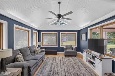3 Cindy Ln, Clifton Park, NY 12065 photo 32