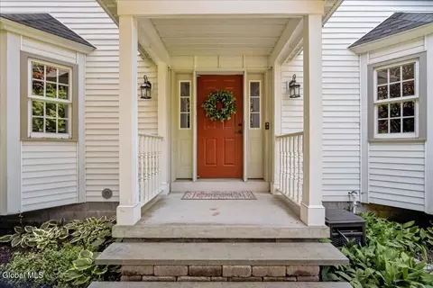 3 Cindy Ln, Clifton Park, NY 12065 photo 7