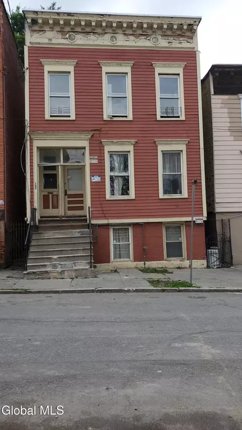 123 Clinton St, Albany, NY 12202