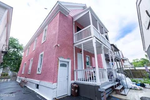 Exterior - 22 Elder St, Schenectady, NY 12304 photo 5 of 11