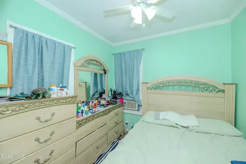 Bedroom - 22 Elder St, Schenectady, NY 12304 photo 5 of 9