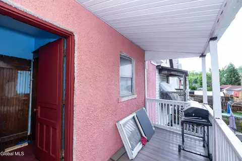 Exterior - 22 Elder St, Schenectady, NY 12304 photo 10 of 11