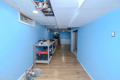 Entry Way - 22 Elder St, Schenectady, NY 12304 photo 4 of 9