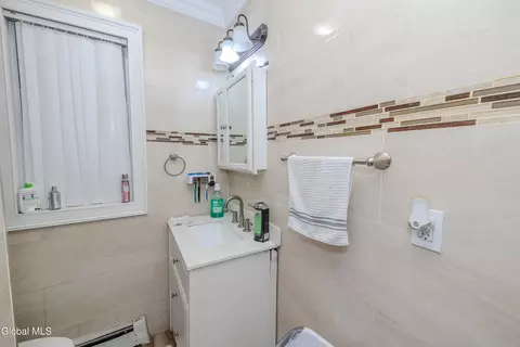 Bath - 22 Elder St, Schenectady, NY 12304 photo 3 of 3