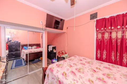 Bedroom - 22 Elder St, Schenectady, NY 12304 photo 6 of 9