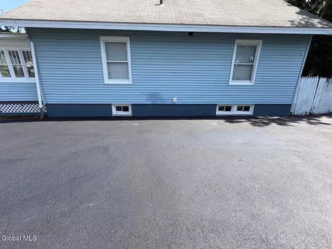 844 Harrison Ave, Schenectady, NY 12306 photo 13