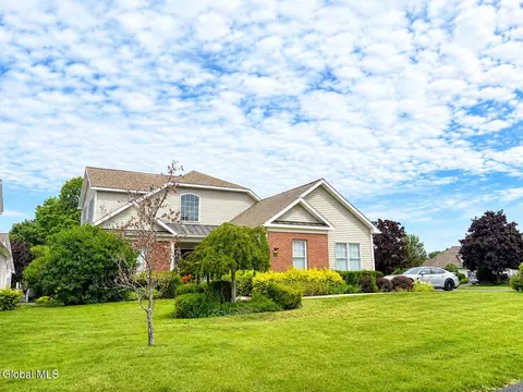 37 Cheshire Way, Loudonville, NY 12211