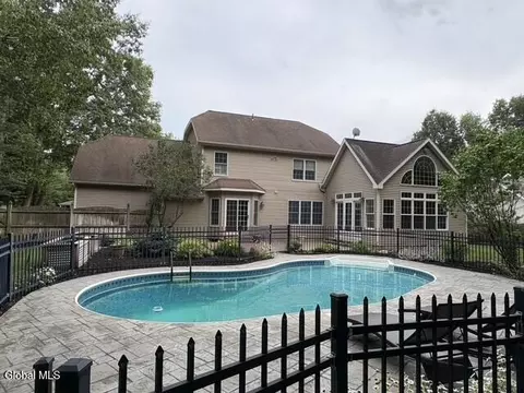39 Brookside Dr, Saratoga Springs, NY 12866 photo 7
