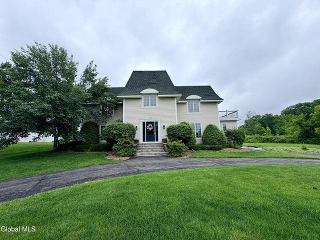 259 Golf Course Rd, Amsterdam, NY 12010