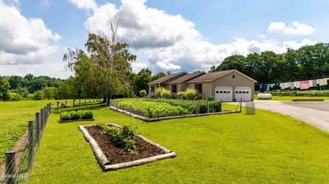 Exterior - 135 Rappa Rd, Sprakers, NY 12166 photo 6 of 13