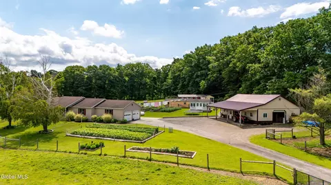 Exterior - 135 Rappa Rd, Sprakers, NY 12166 photo 5 of 13