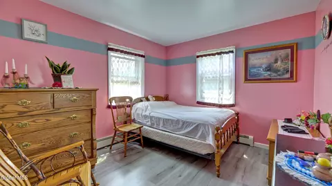 Bedroom - 135 Rappa Rd, Sprakers, NY 12166 photo 4 of 9