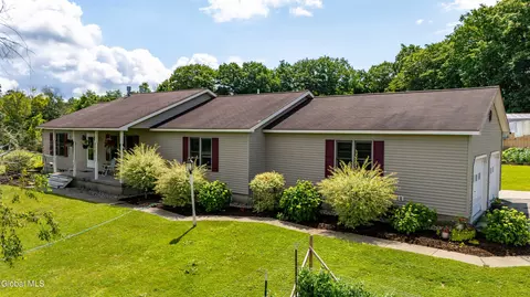 Exterior - 135 Rappa Rd, Sprakers, NY 12166 photo 12 of 13