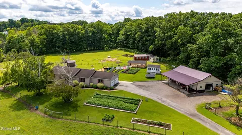 Exterior - 135 Rappa Rd, Sprakers, NY 12166 photo 13 of 13
