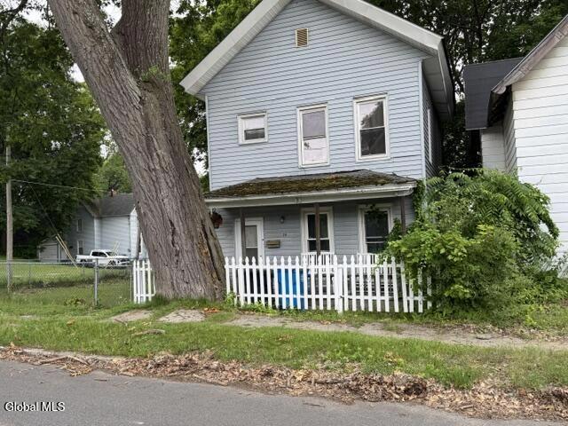 24 Wells St, Gloversville, NY 12078