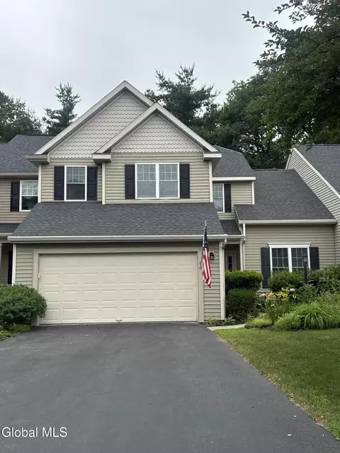 8 Claire Pass, Saratoga Springs, NY 12866