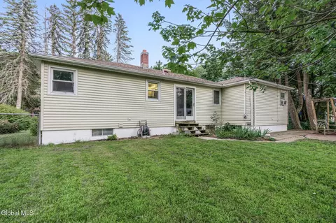 54 E Hite Ct, Schenectady, NY 12303 photo 7
