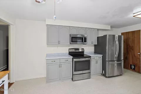 54 E Hite Ct, Schenectady, NY 12303 photo 16